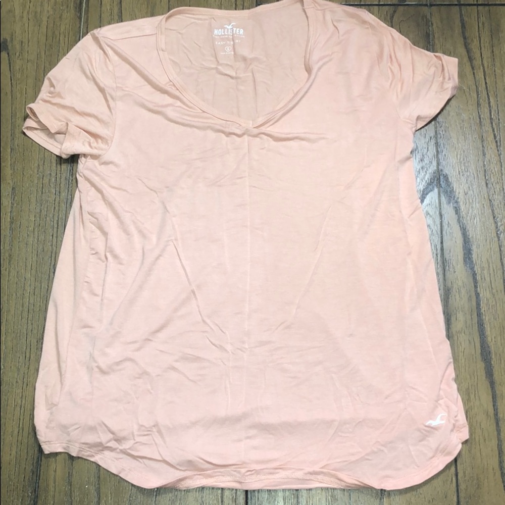 Hollister pale pink tshirt